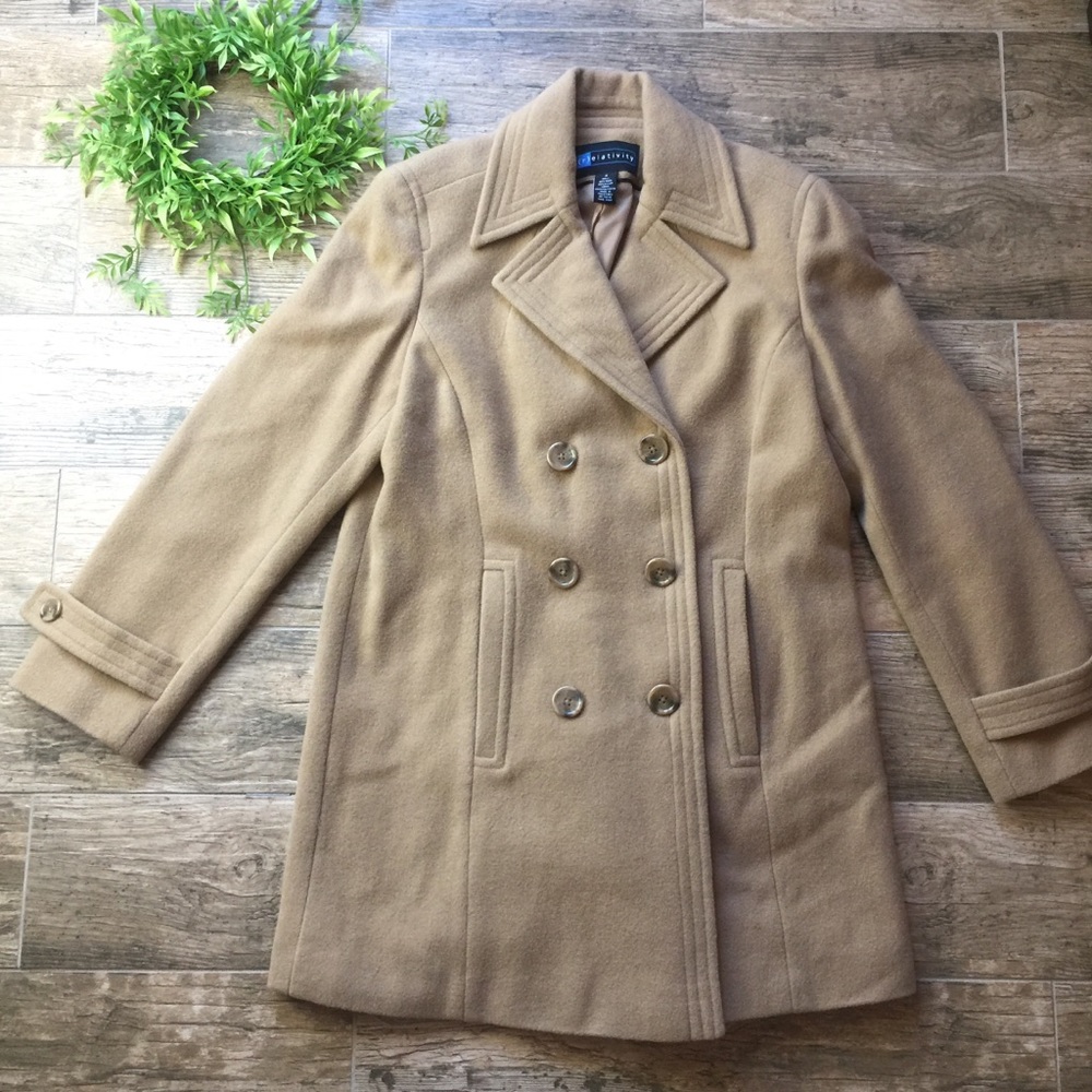 (R)elativity Women tan wool coat size S